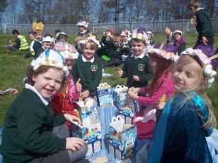 P2 celebrate the Queen's 90th Birthday 